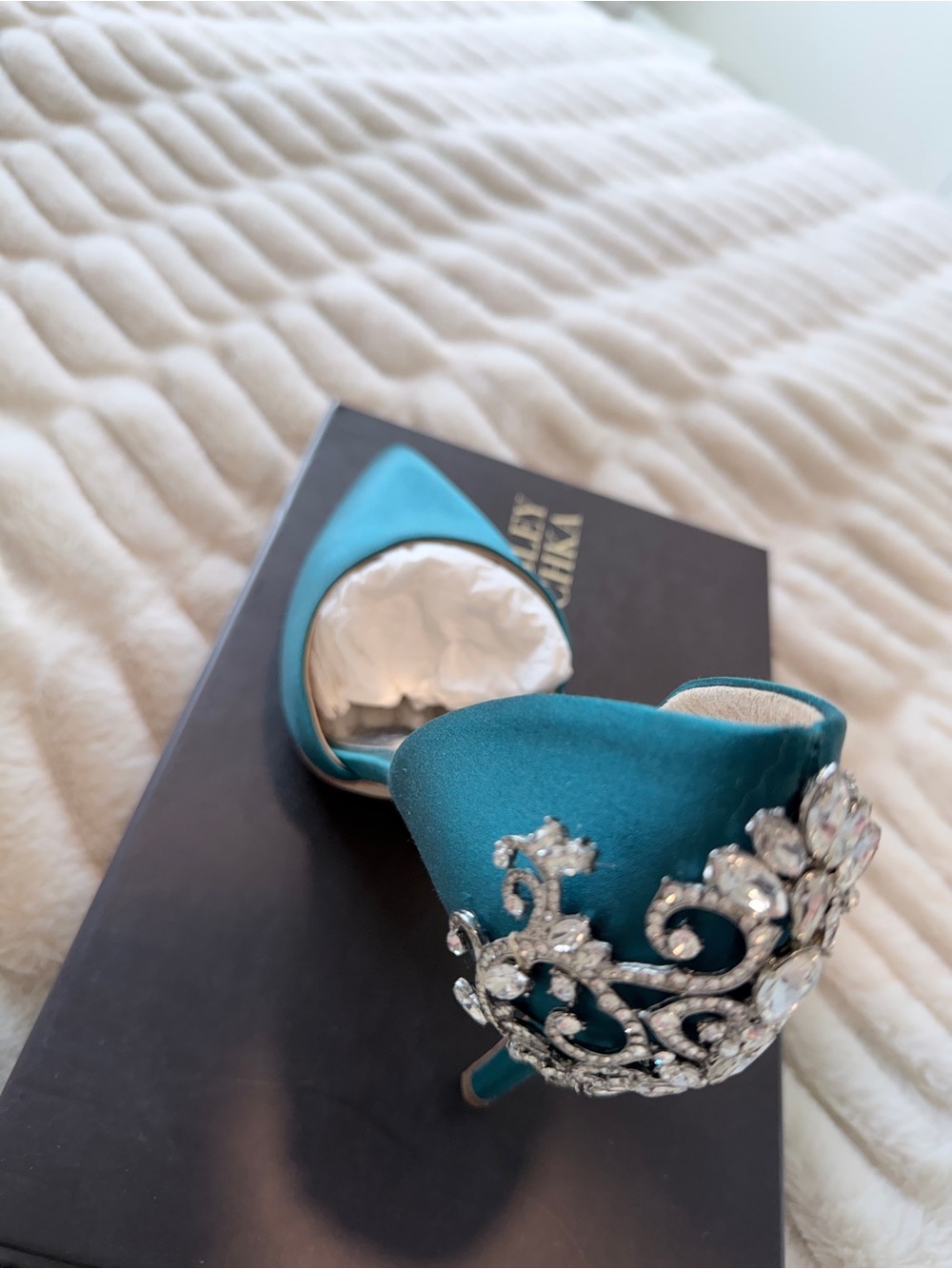 Badgley Mischka Karma Teal Satin Crystal Heels 8 NWT